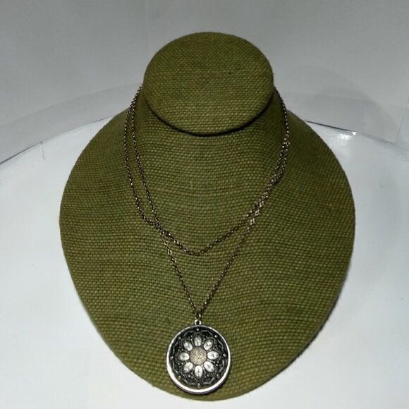 American Eagle Outfitters Jewelry - Women`s silver tone marked "aeo" necklace.